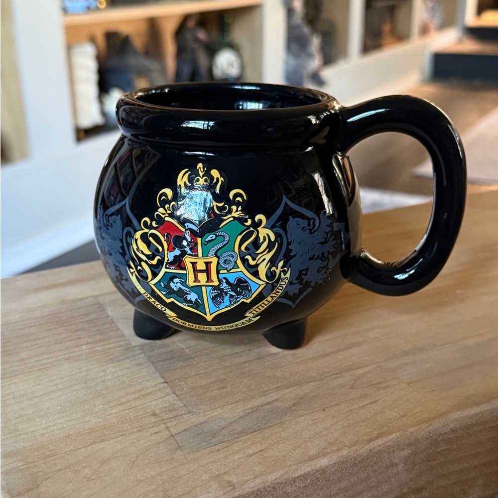 BOGO Black Hogwarts Crest Cauldron Mug